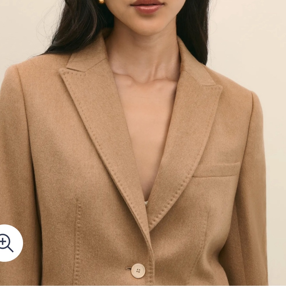 Brooks Brothers BabyCamel Hair Women's Blazer
Size 12
Fabric woven in Italy - Picture 5 of 14
